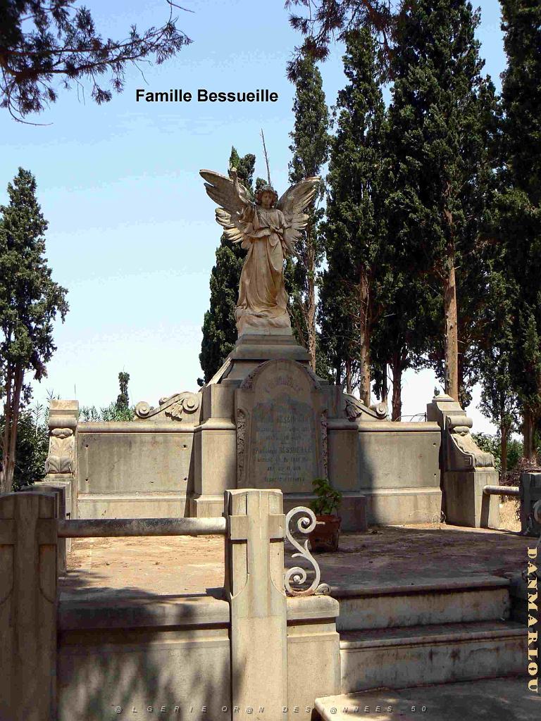 HAMMAM BOU HADJAR 2009 LE CIMETIERE   (18).jpg